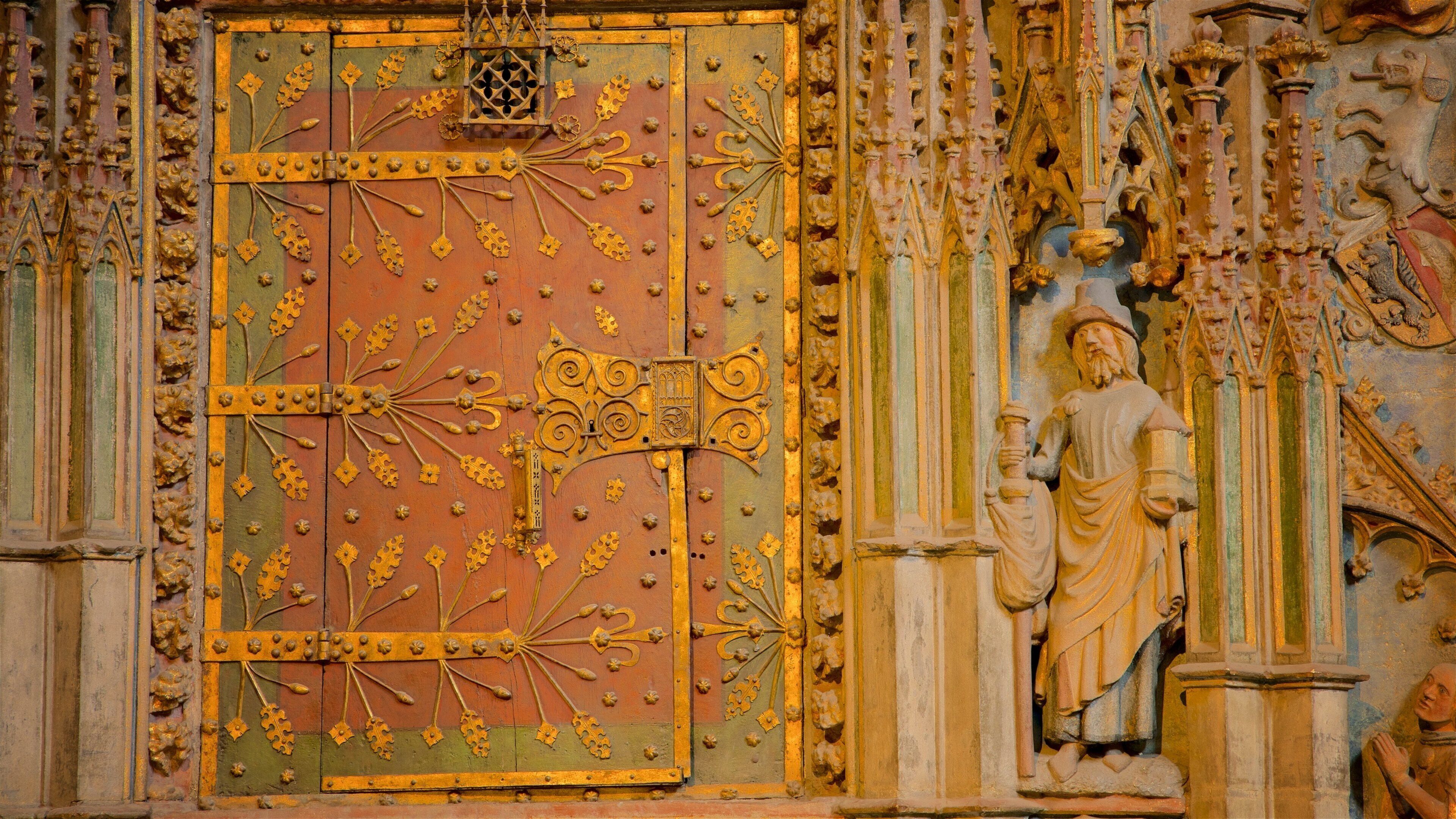 Igreja de São Sebaldo que inclui elementos de patrimônio e elementos religiosos