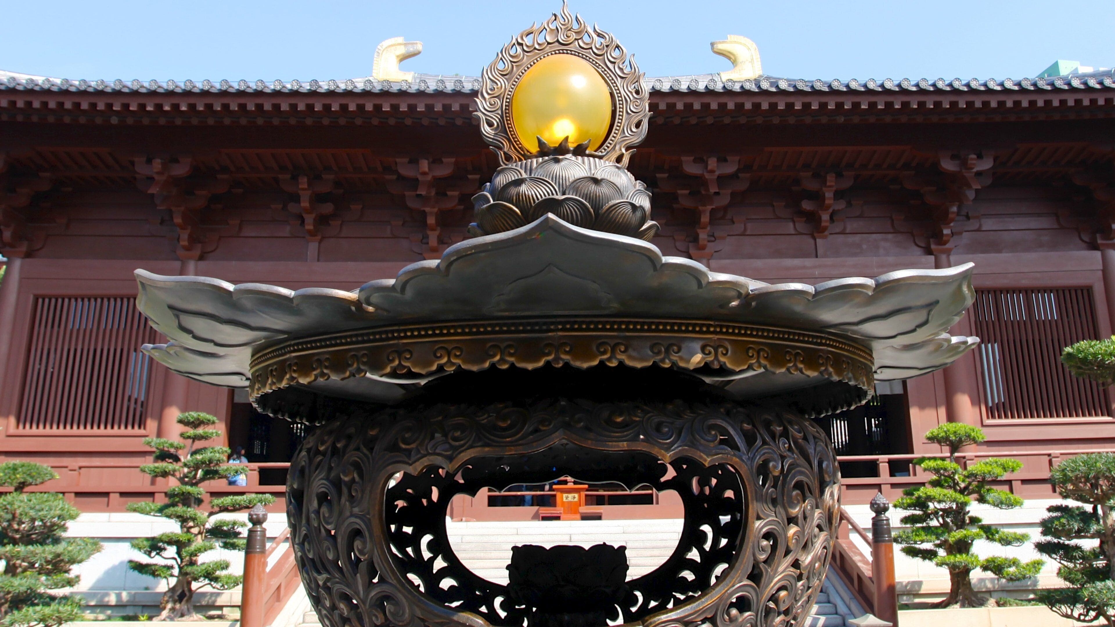 Couvent Chi Lin montrant monument et éléments religieux