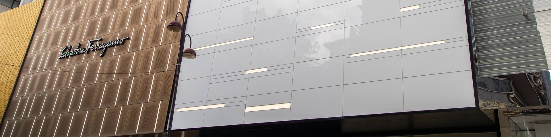 Harbour City which includes signage and a city