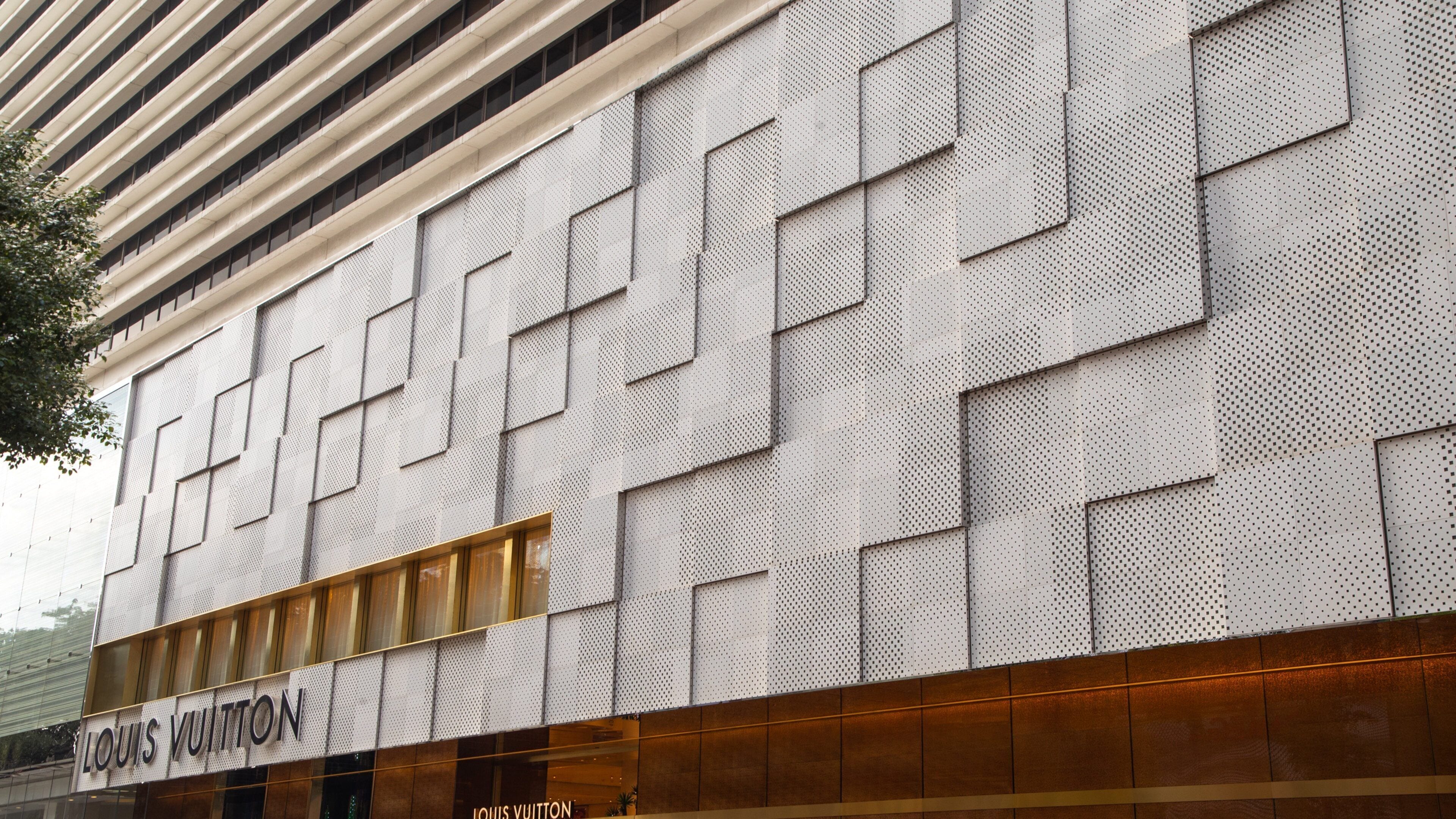 Harbour City showing signage and a city