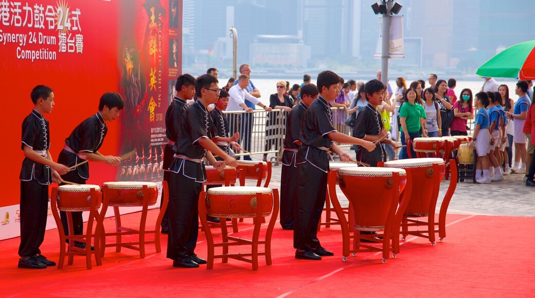 Cultureel centrum bevat een plein, muziek en podiumkunst