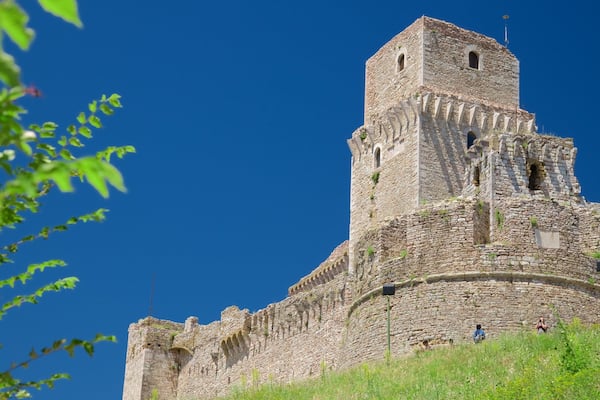 Rocca Maggiore og byder på slot eller palads