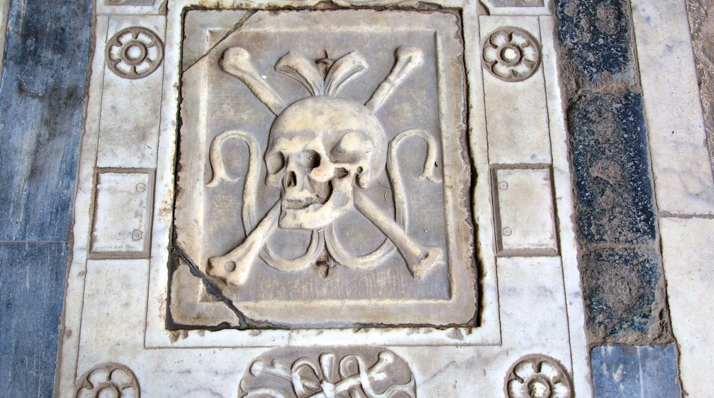 Camposanto showing signage