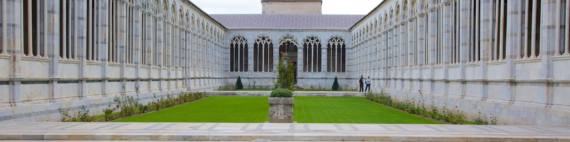 Camposanto welches beinhaltet historische Architektur