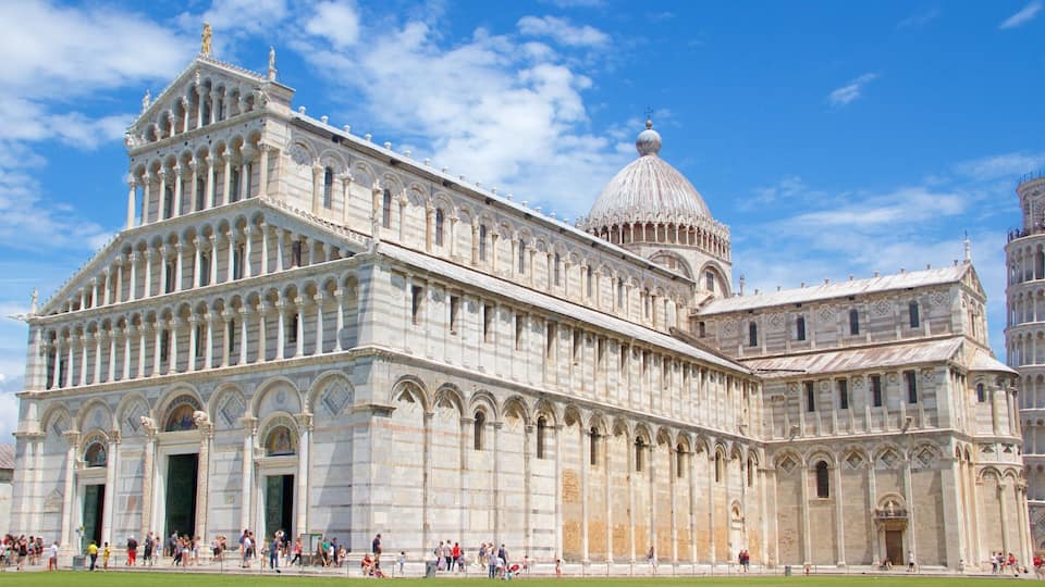 Cathedral of Pisa showing heritage elements, a church or cathedral and a monument