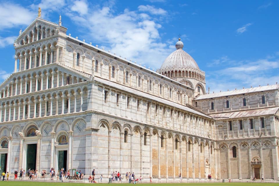 La Catedral de Pisa con su famosa torre inclinada.