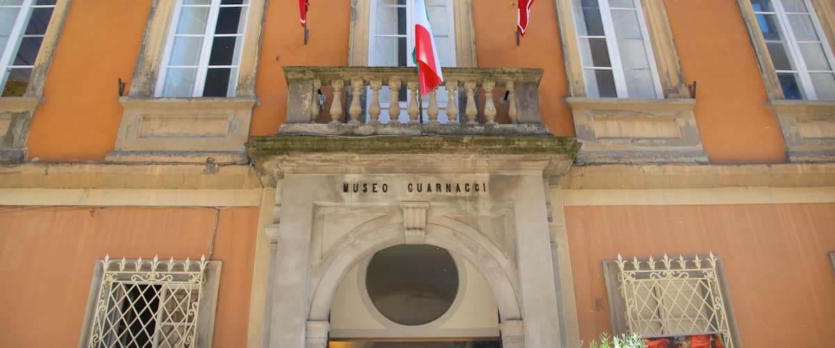 Museo Etrusco mostrando arquitectura patrimonial