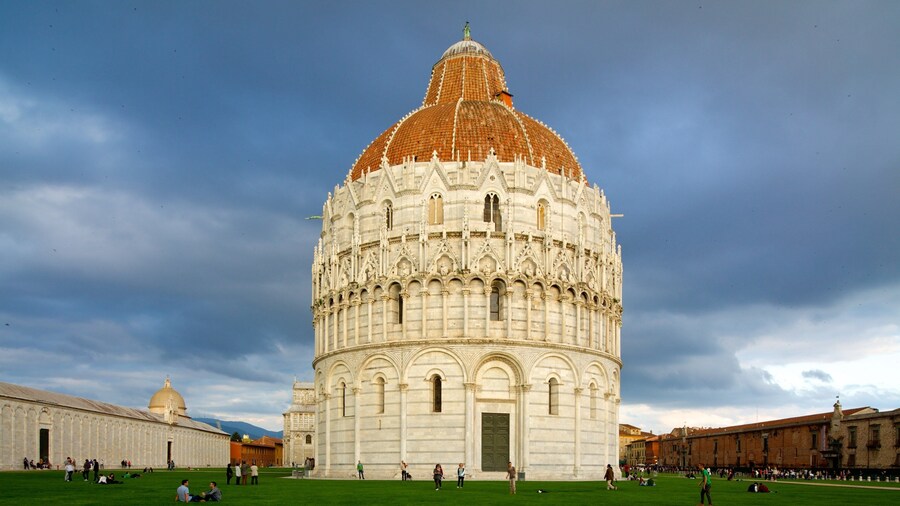 Pisa showing religious elements and a garden