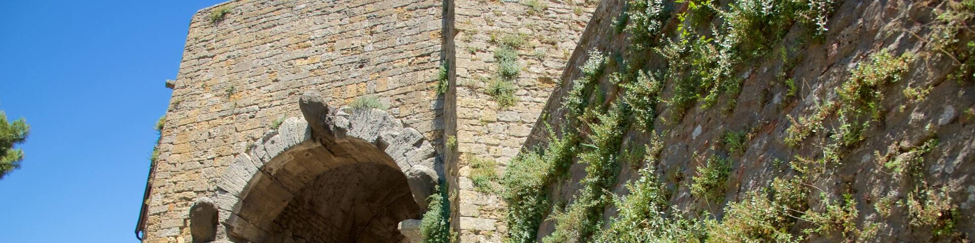 Porta all\'Arco featuring heritage architecture