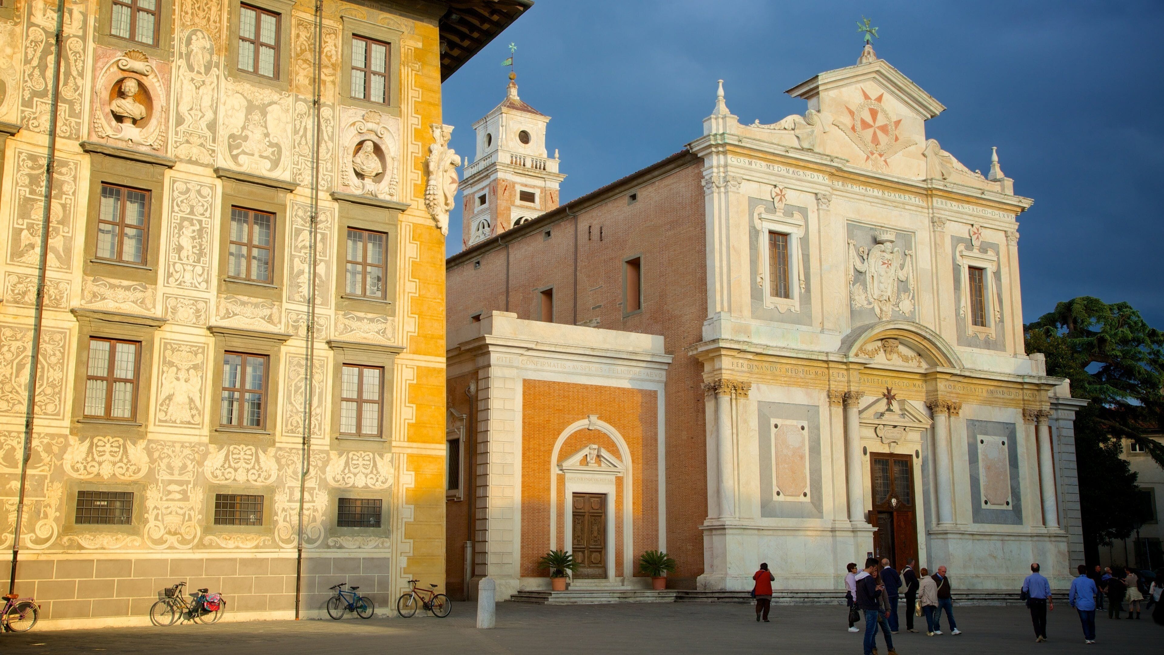 Santo Stefano dei Cavalieri trong đó bao gồm kiến trúc di sản, nhà thờ và quảng trường