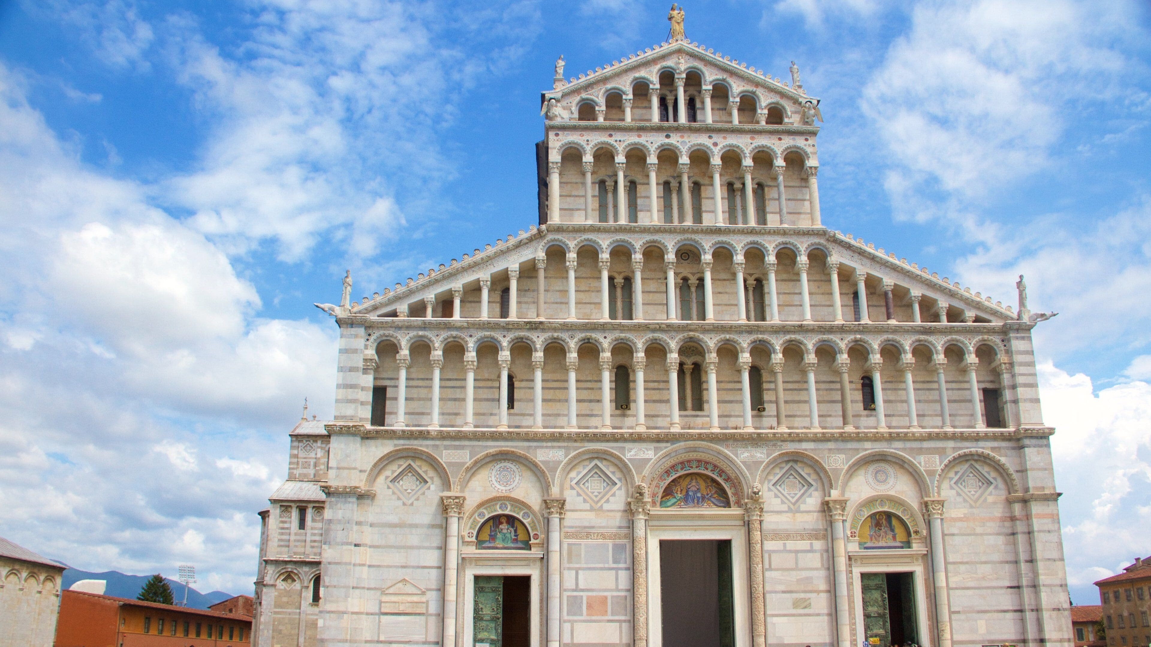 Pisa showing heritage architecture, heritage elements and a church or cathedral