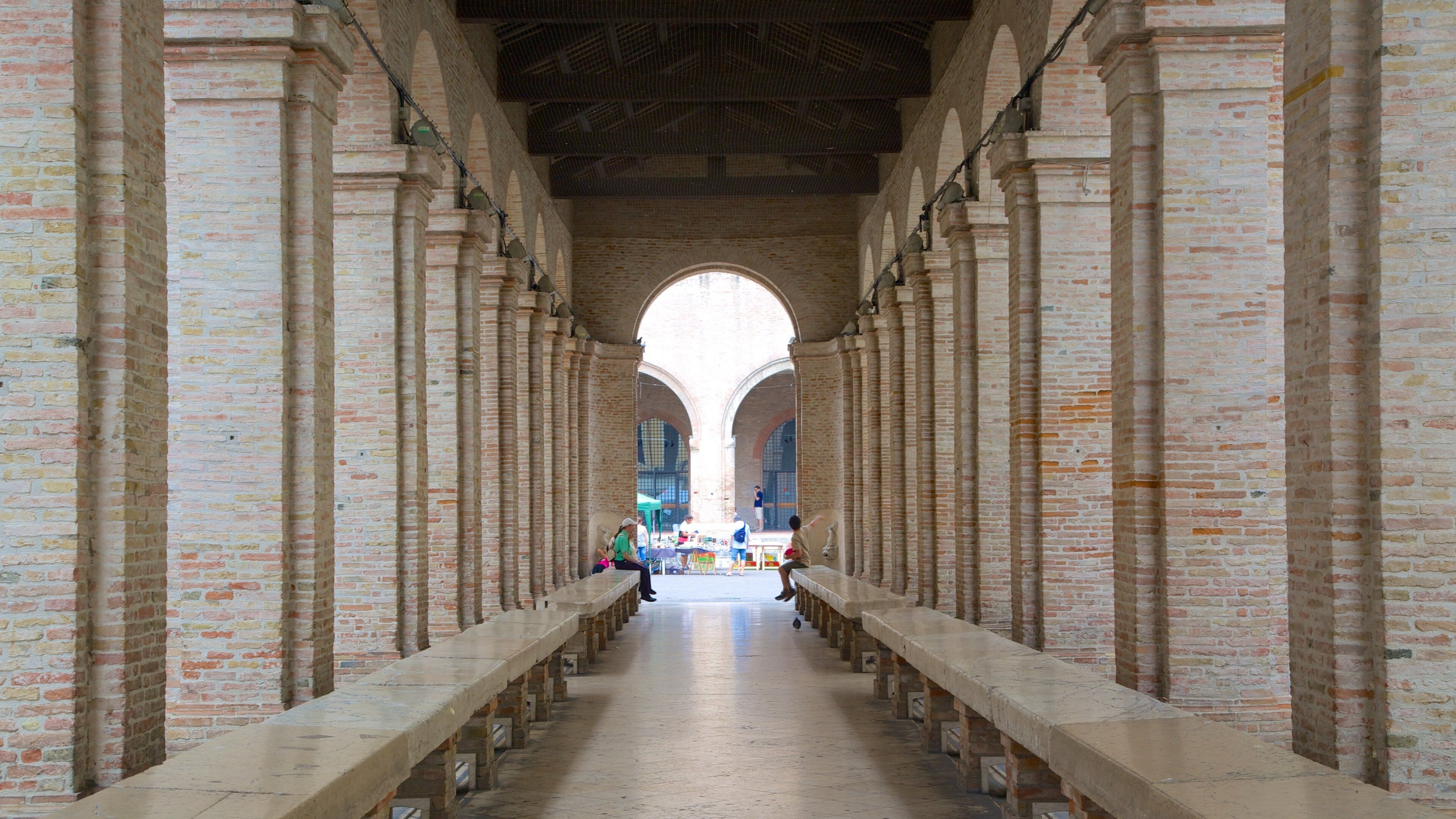 Antica Pescheria which includes heritage elements