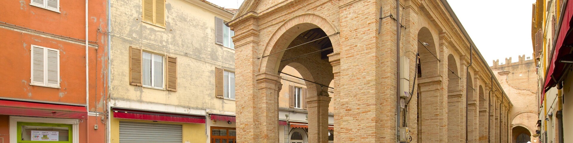 Antica Pescheria showing heritage elements and street scenes