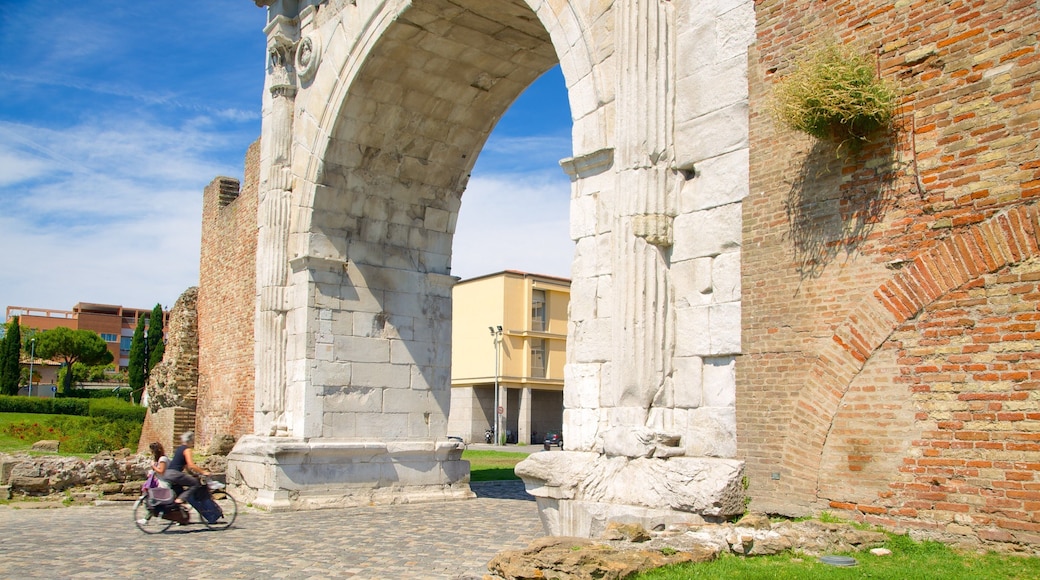 Arco di Augusto
