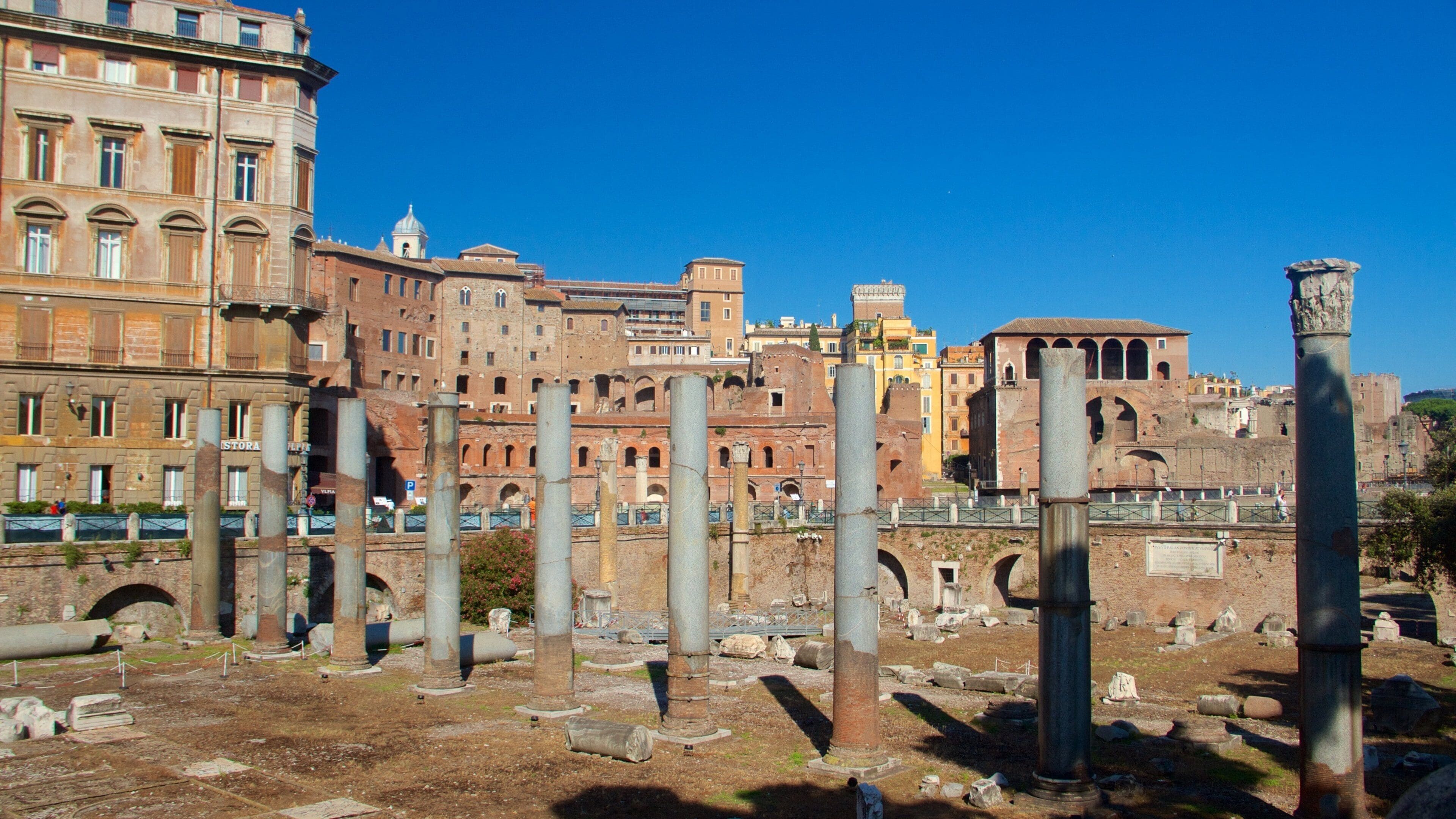 Trajan\'s Forum which includes a statue or sculpture