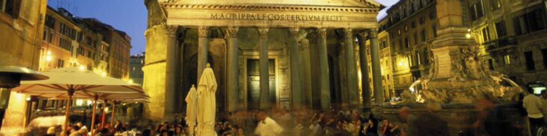 Italy, Rome, Piazza della Rotonda and Pantheon, night