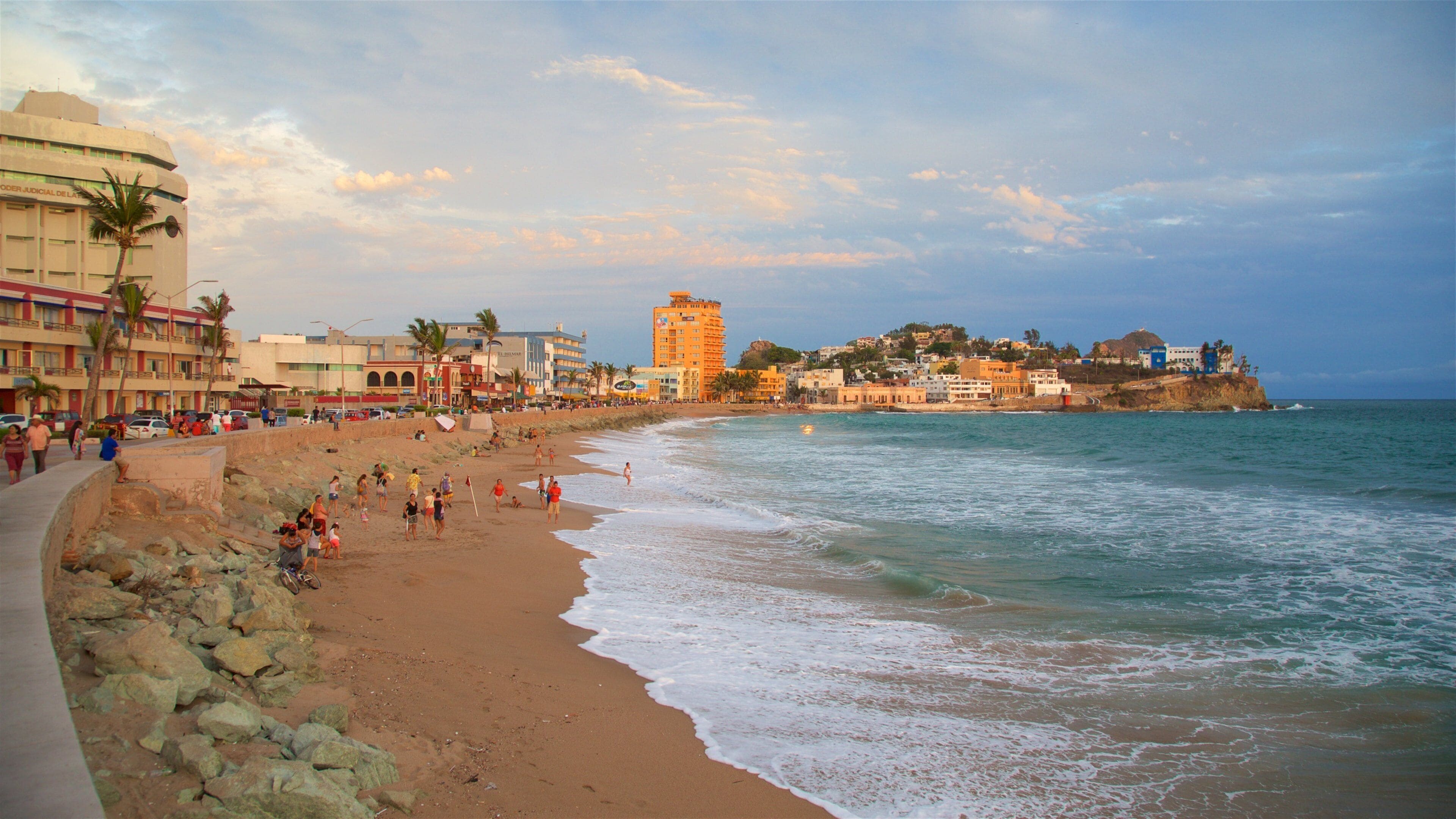 Spiaggia di Olas Altas mostrando vista della costa e spiaggia sabbiosa
