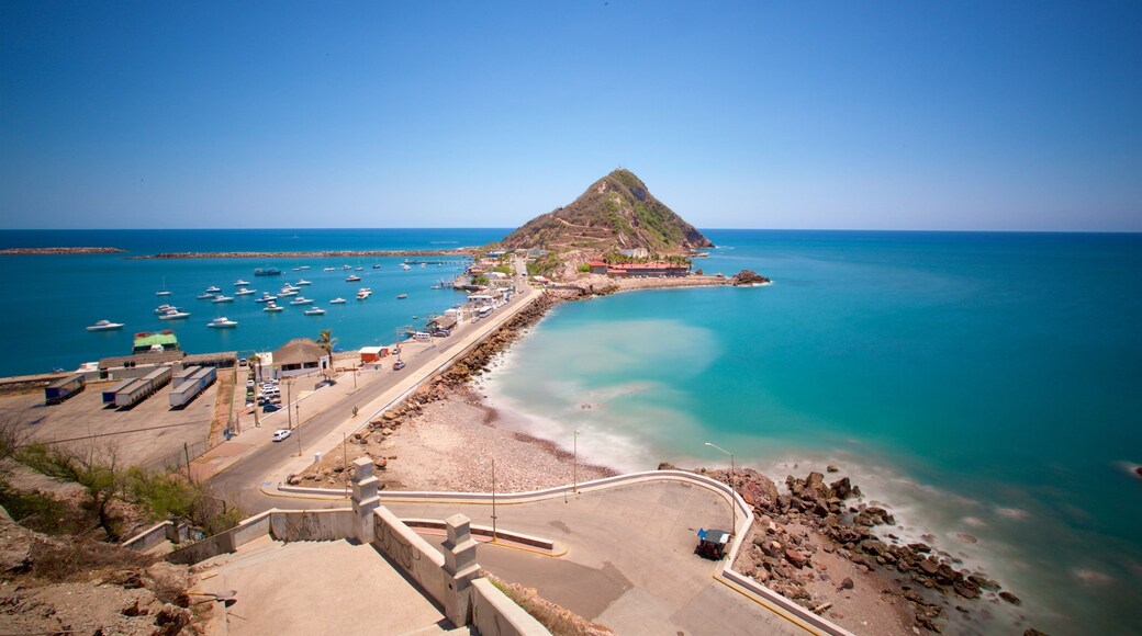 El Mirador mostrando vista della costa, costa frastagliata e montagna