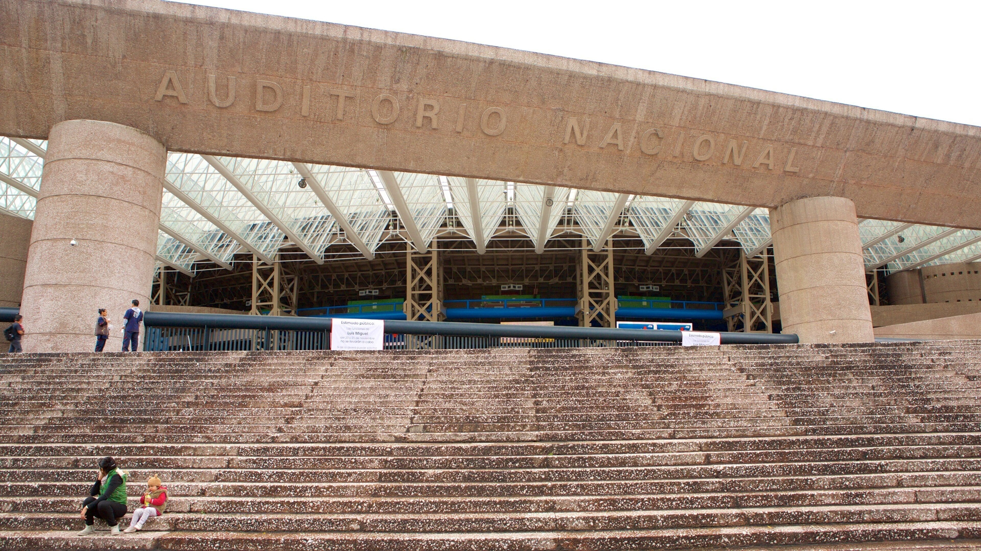Auditorio Nacional featuring theater scenes and modern architecture