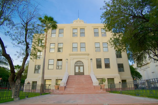 Antiguo Palacio Federal welches beinhaltet Straßenszenen und Burg