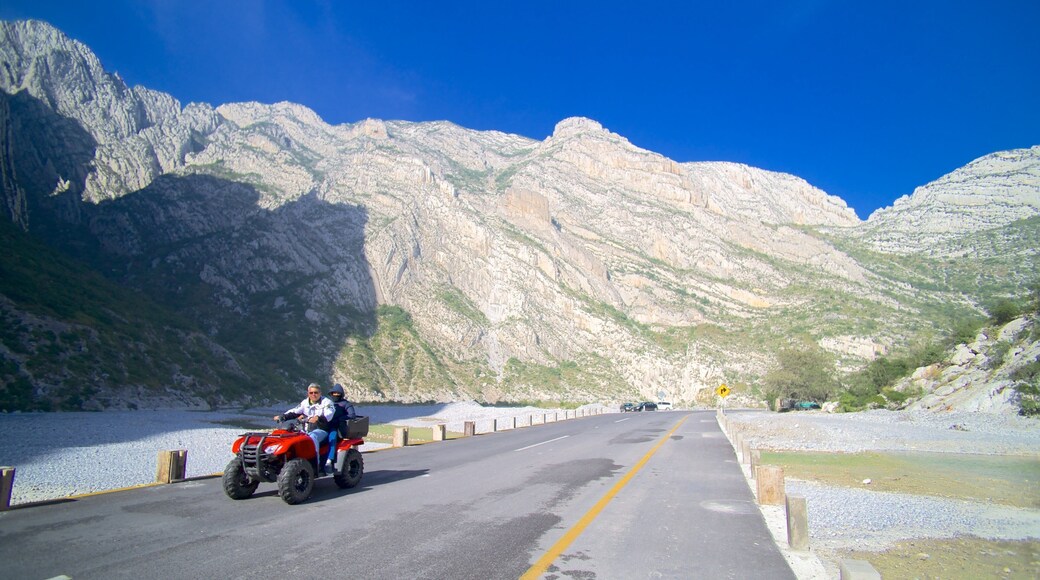 Canon de la Huasteca which includes mountains, a gorge or canyon and landscape views
