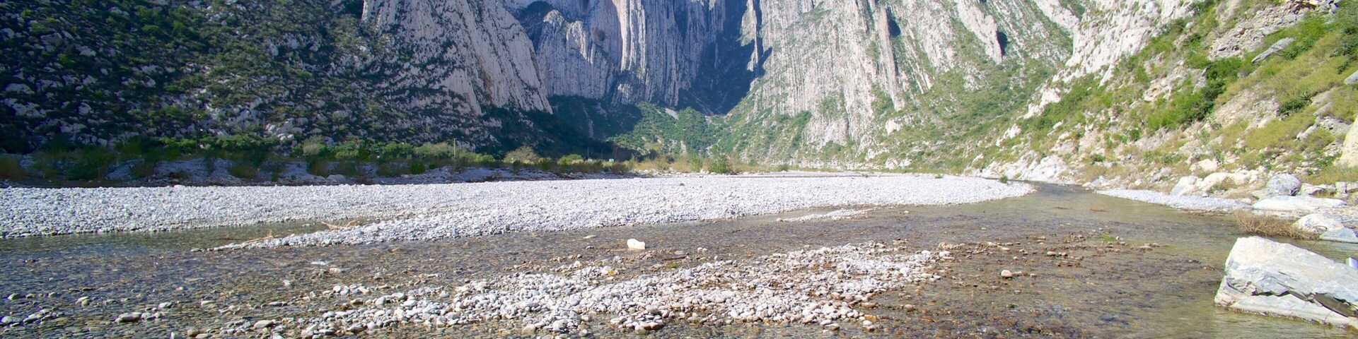 Canon de la Huasteca which includes a gorge or canyon and landscape views