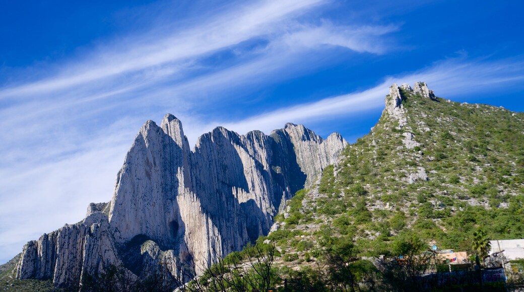 Canon de la Huasteca which includes mountains and landscape views