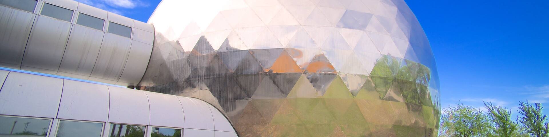 Fundidora-Park das einen Park und moderne Architektur