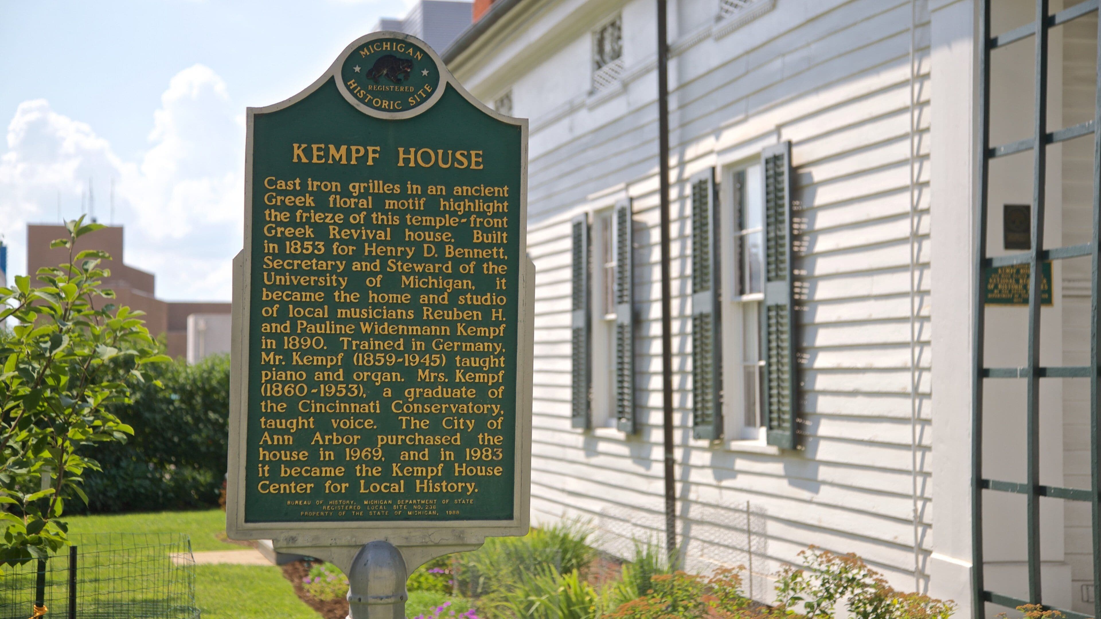 Kempf House som omfatter skiltning og kulturarvsgenstande