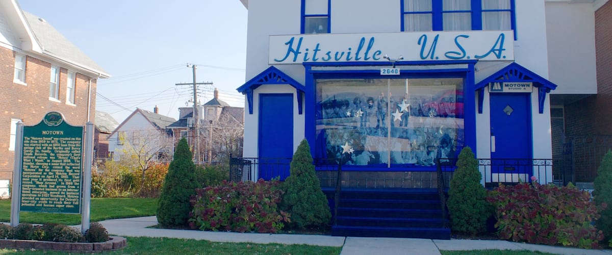 Motown Museum which includes signage and a house