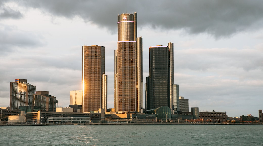 GM Renaissance Center featuring a city and a high rise building
