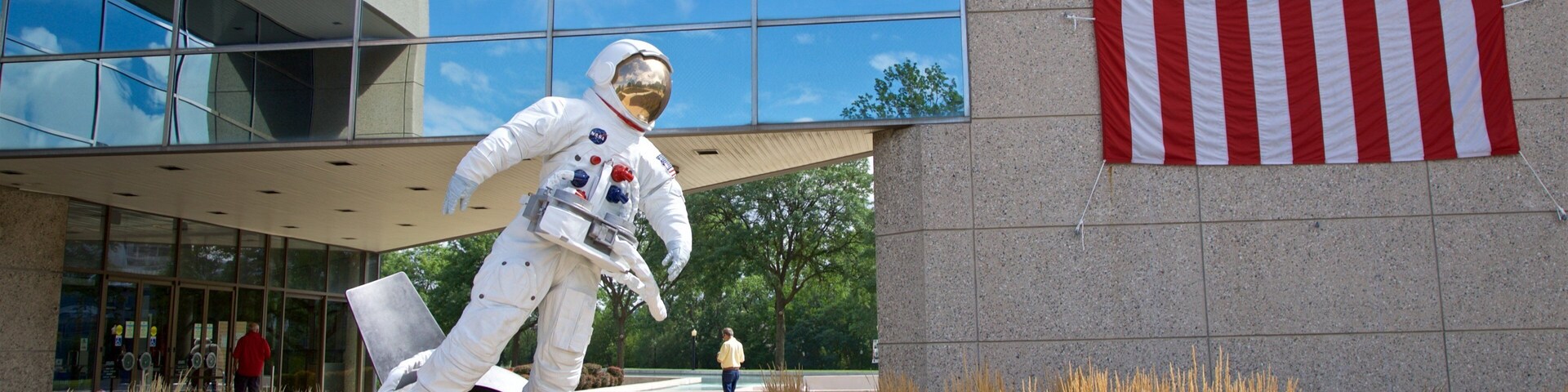 Gerald R. Ford Museum featuring outdoor art