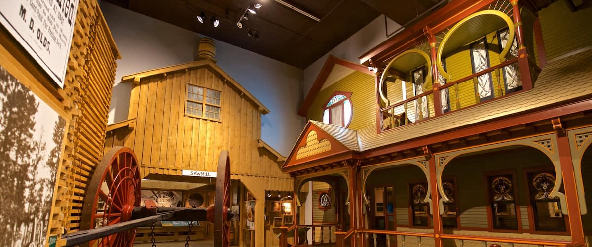 Michigan Historical Museum featuring interior views