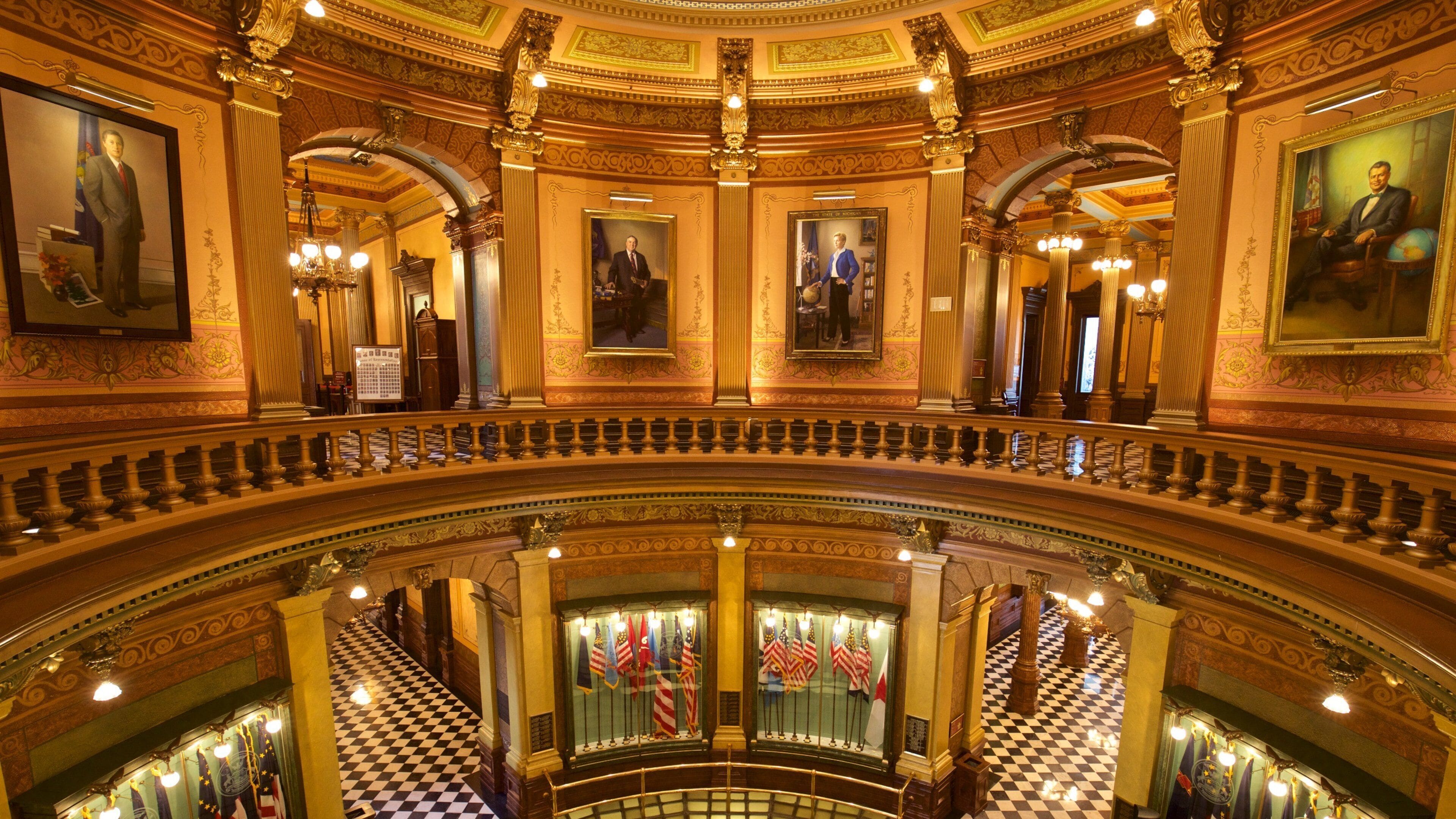 Michigan State Capitol showing art, heritage elements and interior views