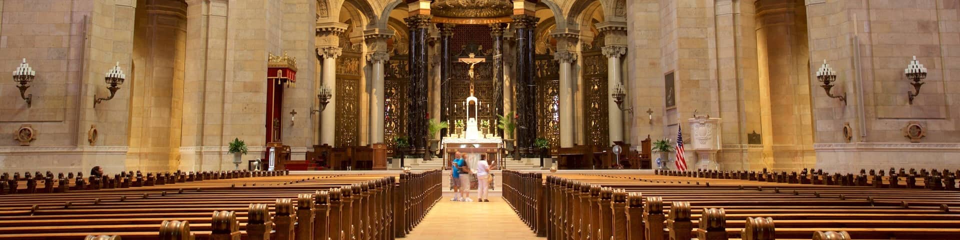 Cathedral of Saint Paul showing interior views, religious elements and heritage elements