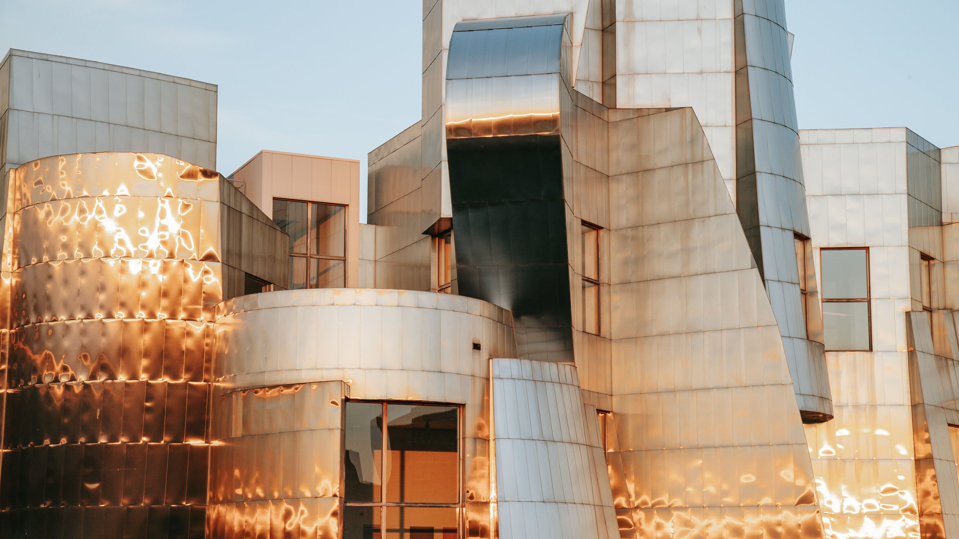 Weisman Art Museum which includes modern architecture