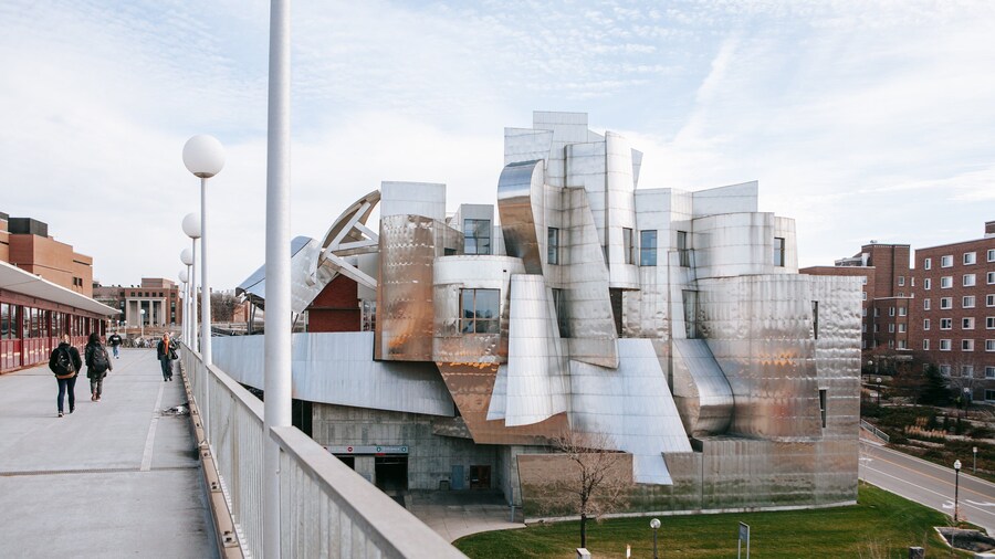 Weisman Art Museum featuring modern architecture