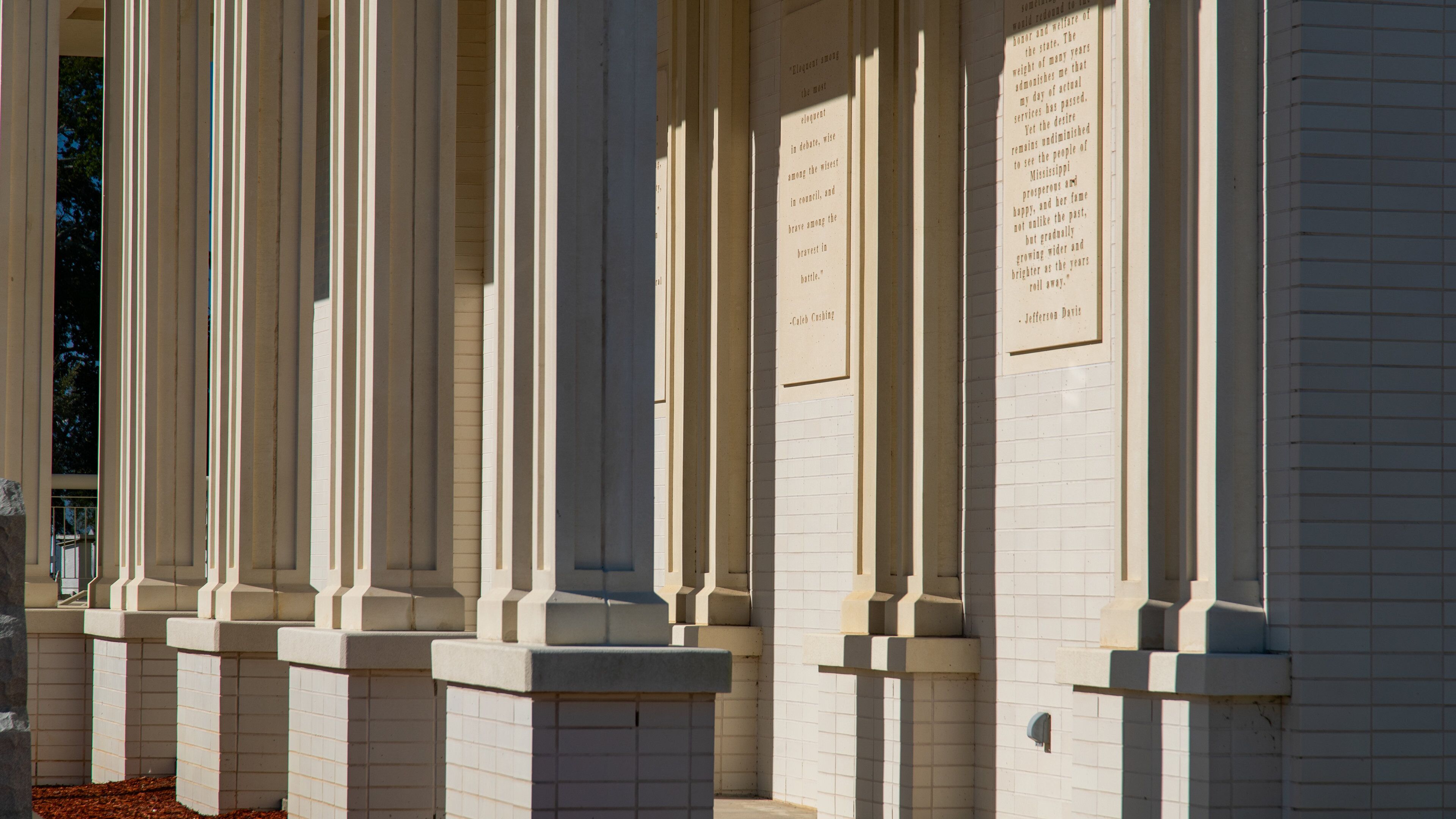 Beauvoir featuring an administrative buidling