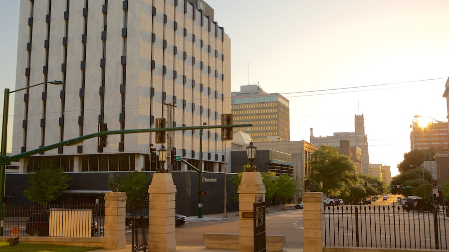 Mississippi State Capitol featuring a city