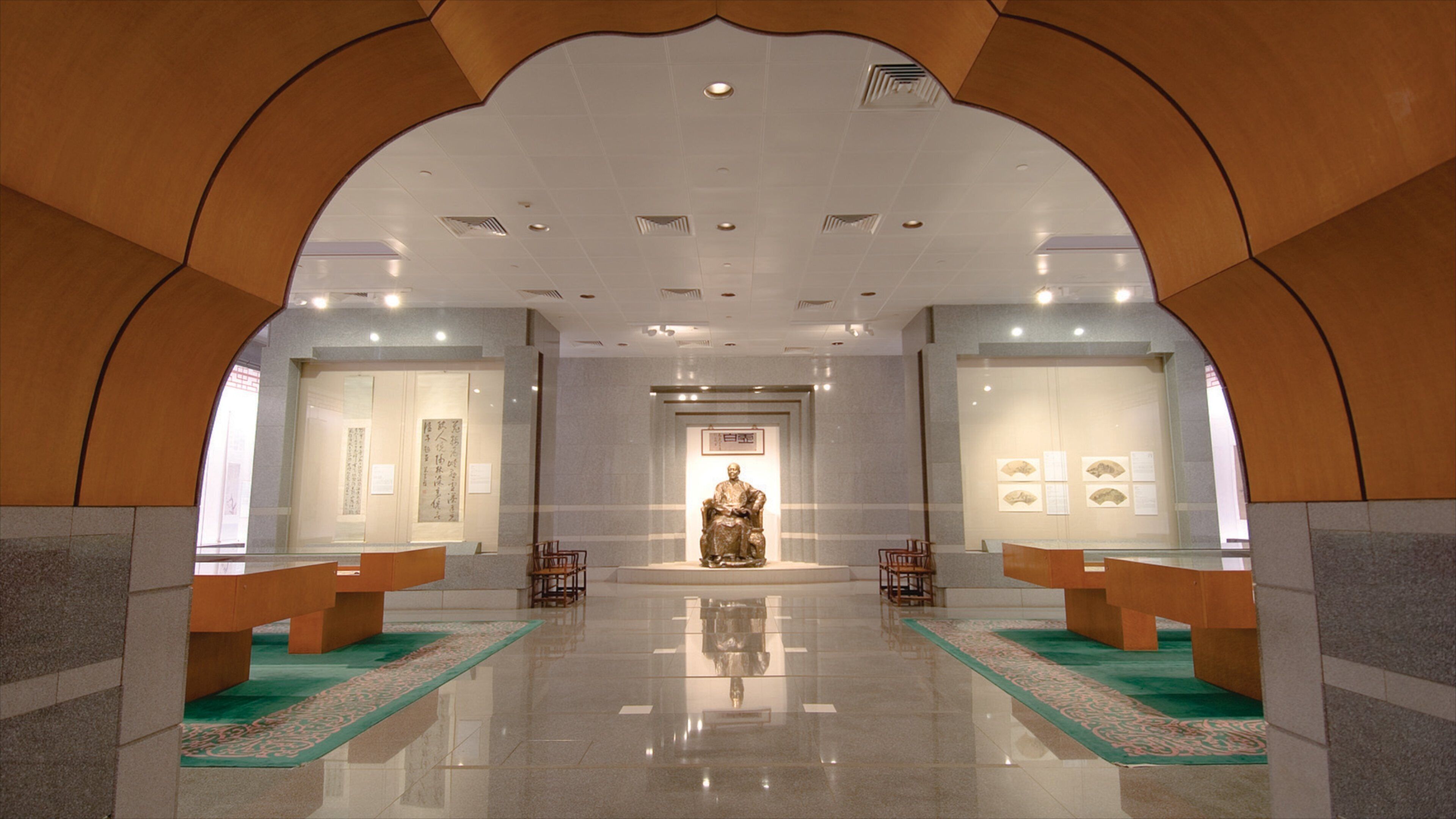 Hong Kong Museum of Art which includes art and interior views