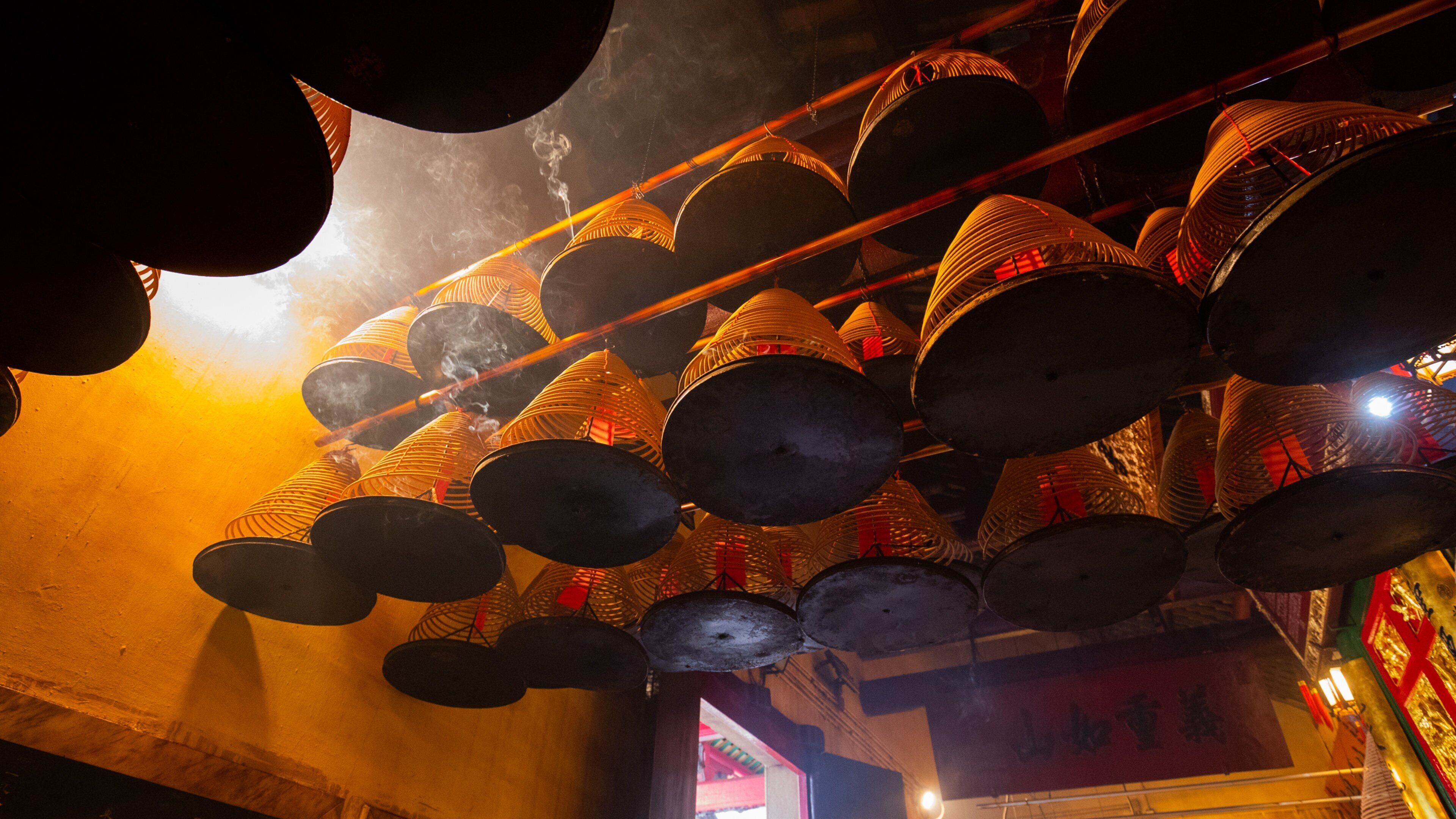 Man Mo Temple showing heritage elements, a temple or place of worship and interior views
