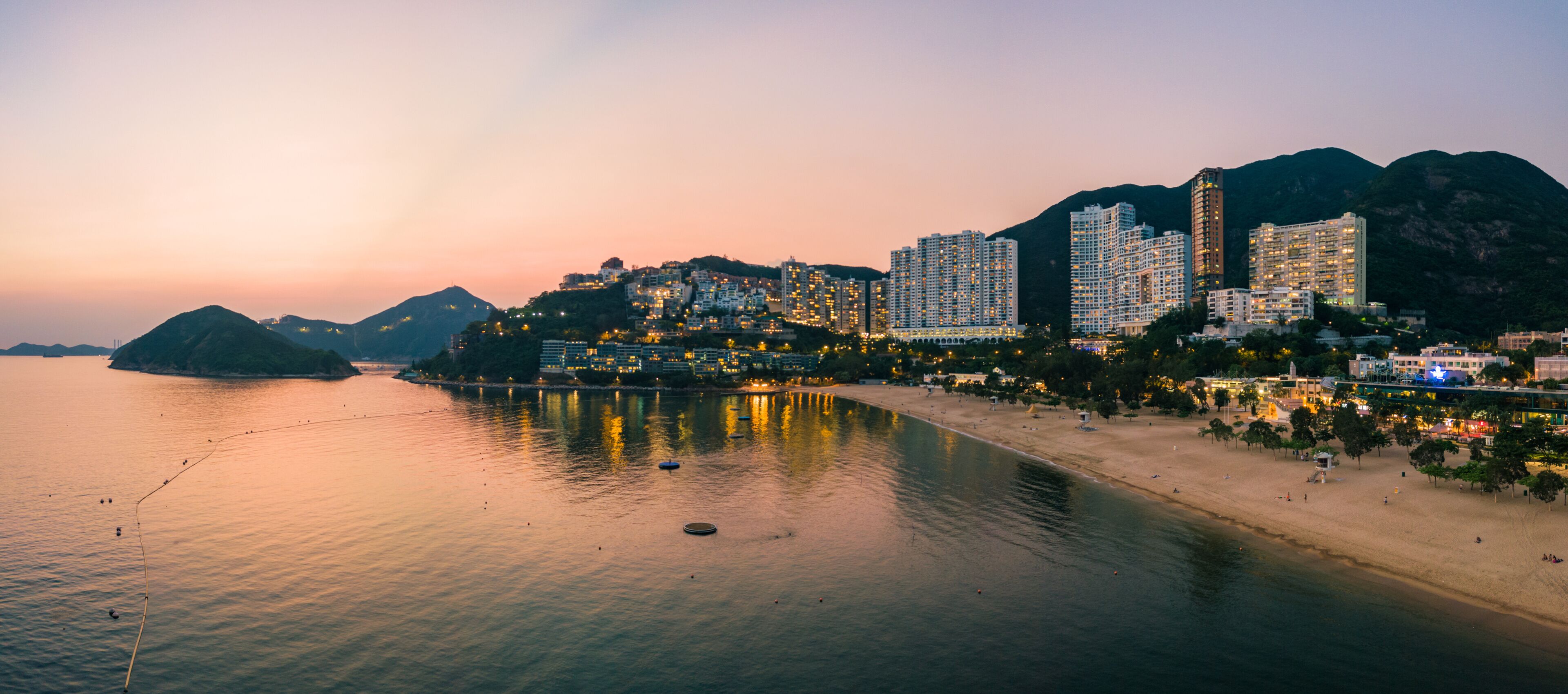 View of Repulse Bay beach in the southern part of Hong Kong Island,The Repulse Bay is one of the high end living area in Hong Kong.