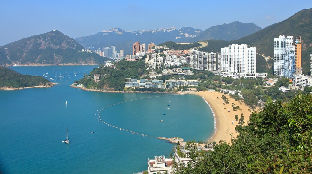 Beautiful Scenery of Repulse Bay and Aberdeen in Hong Kong
