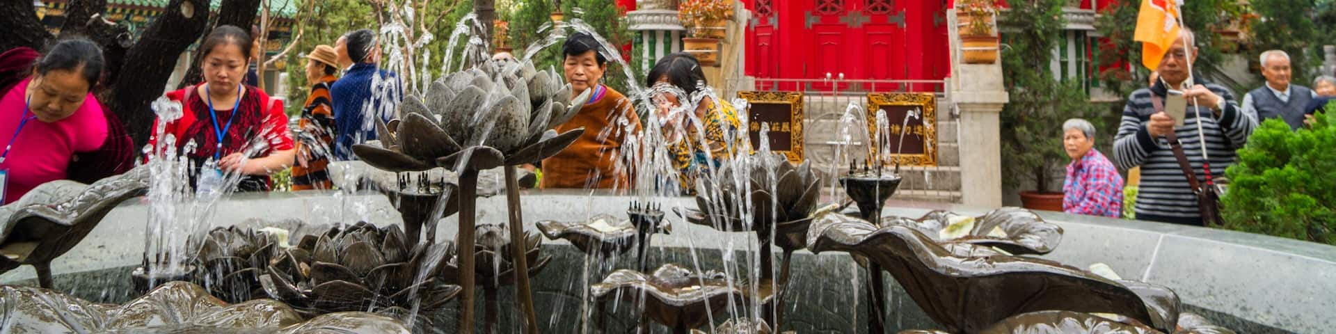 Wong Tai Sin Temple featuring heritage elements and a fountain