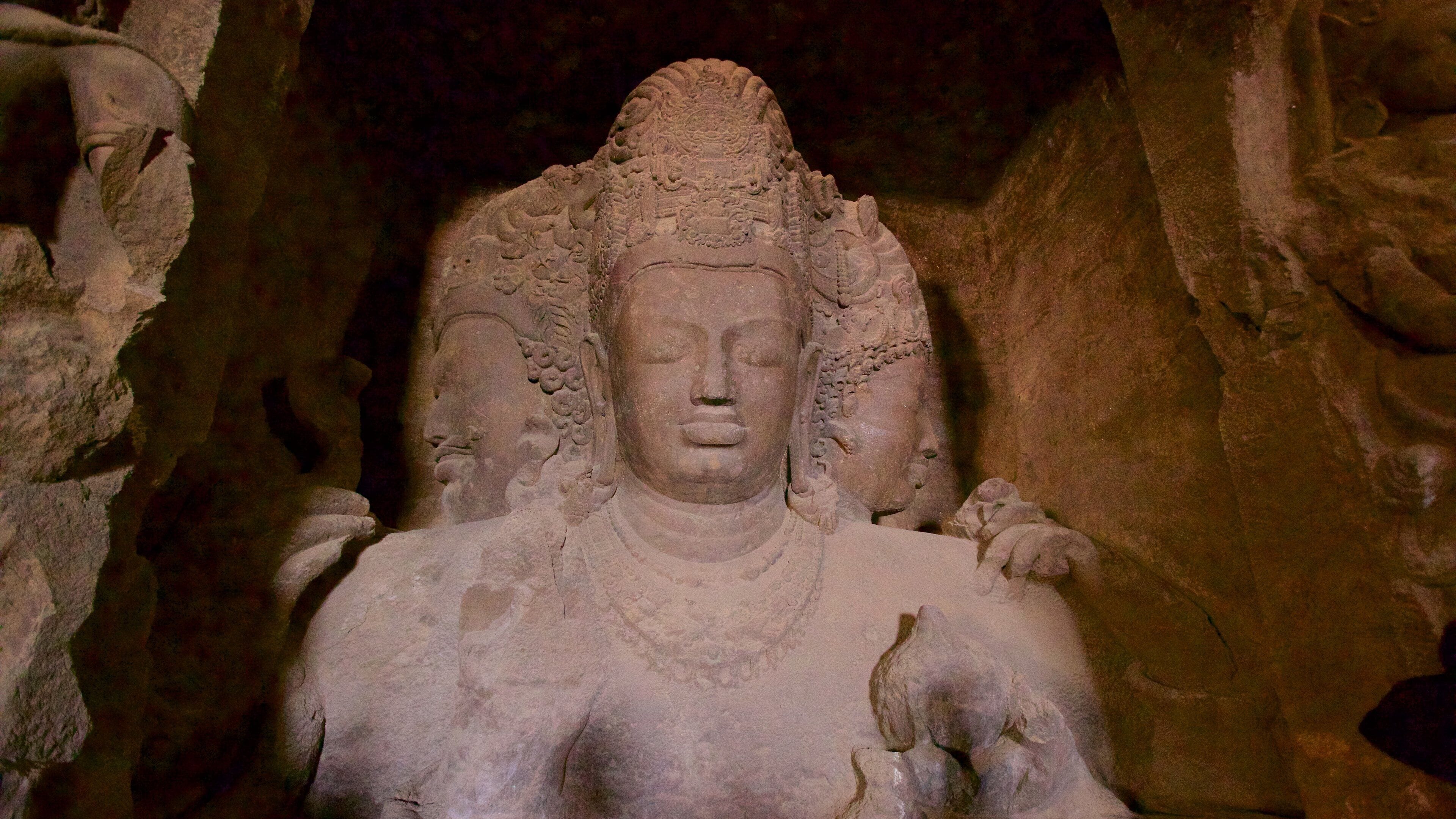 Elephanta-hulene som inkluderer statue eller skulptur og kulturarv