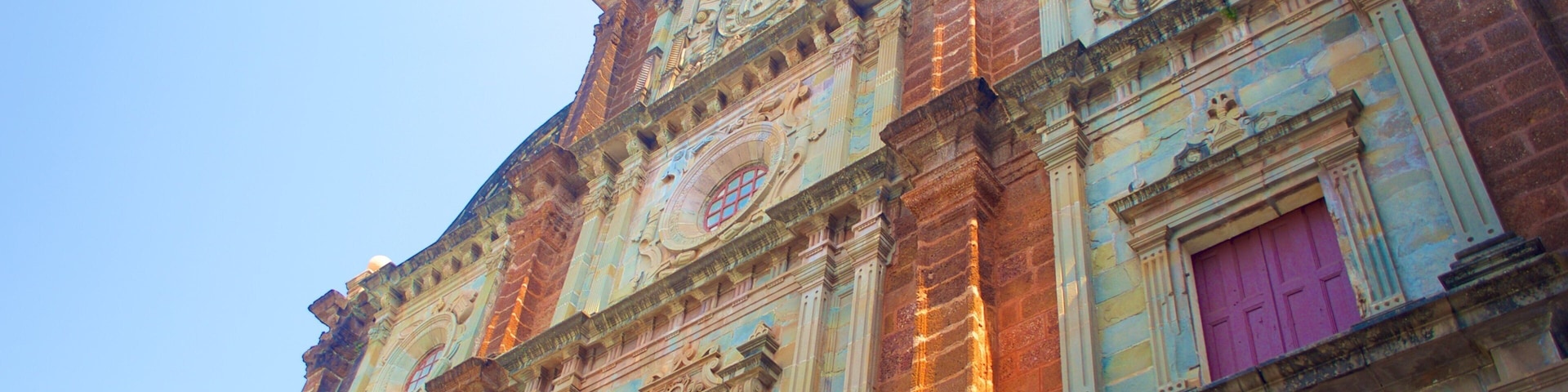 Đại giáo đường Bom Jesus trong đó bao gồm kiến trúc di sản