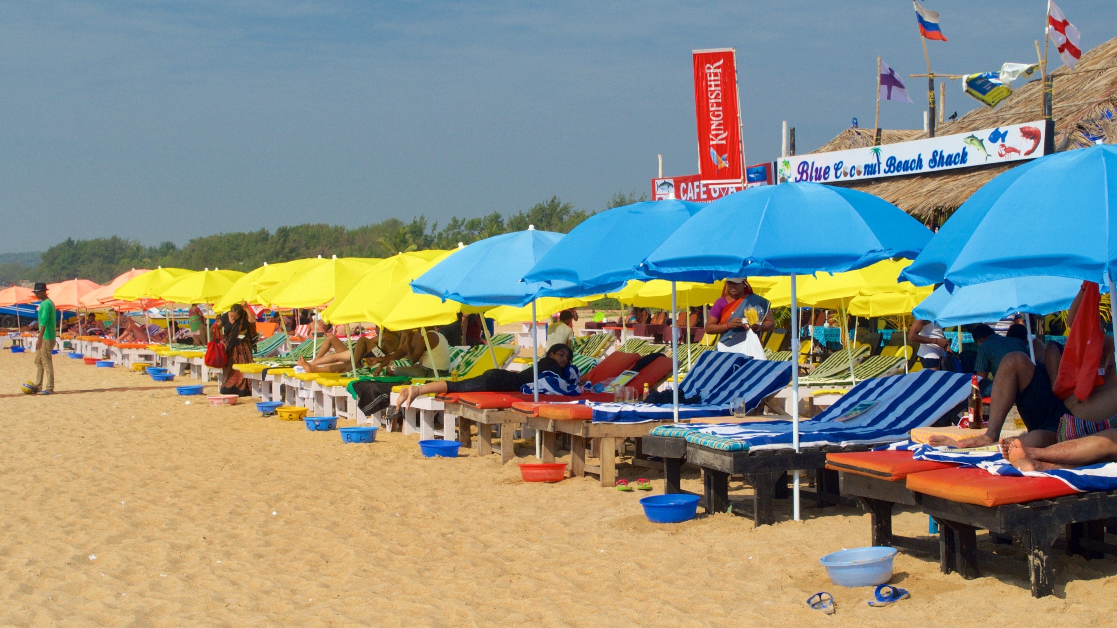 Spiaggia di Calangute caratteristiche di bar sulla spiaggia e spiaggia