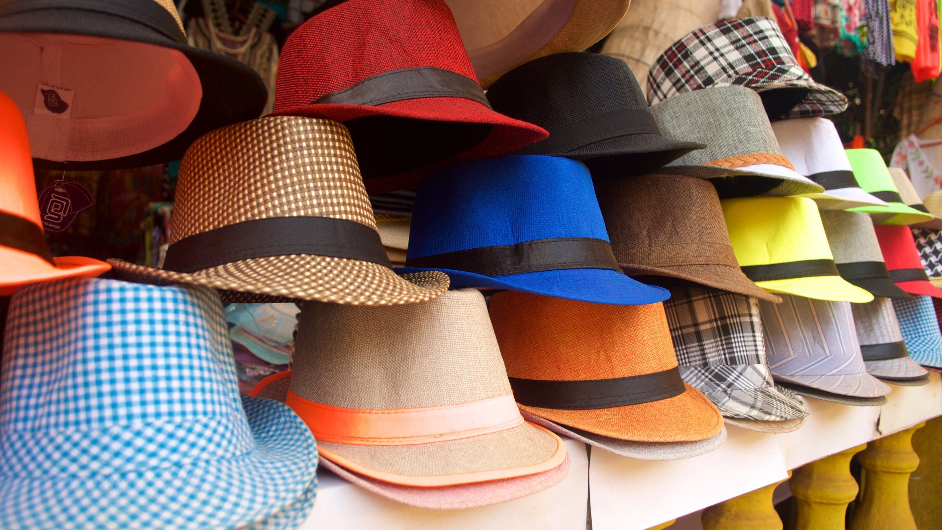 Baga Beach featuring markets
