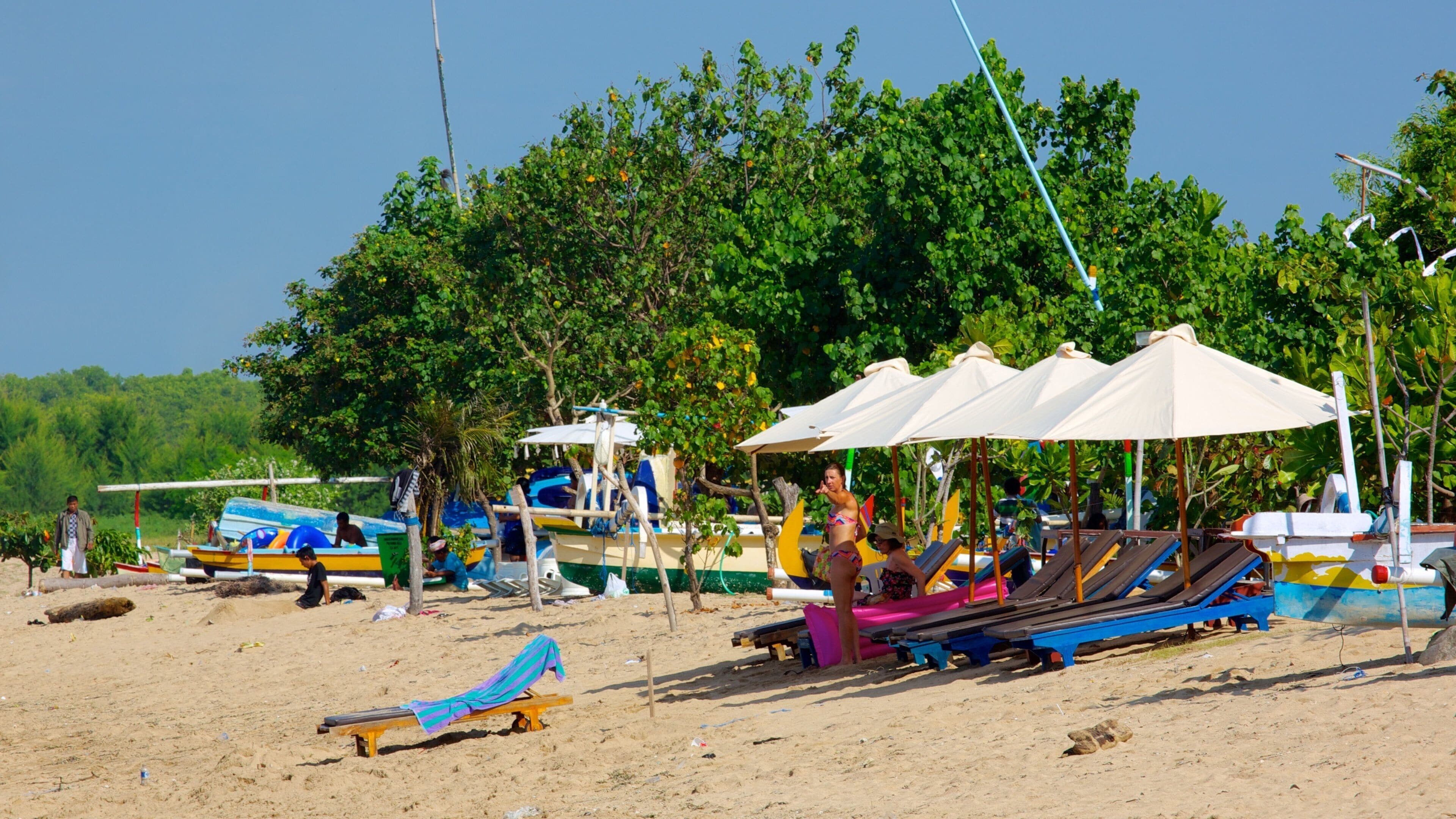Sanur-stranden presenterar en sandstrand