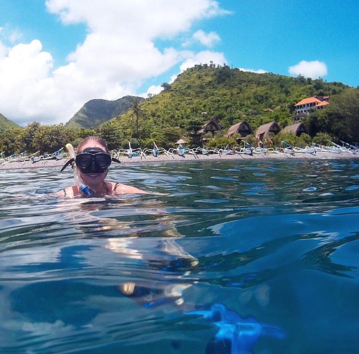The water is so beautiful and clear here in Bali, because it's less populated there is no rubbish in the water which hopefully can be sustained as there is a huge rubbish problem throughout more popular beaches like Kuta. #ExpediaCares 